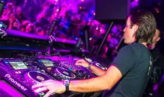 近年来，电音DJ成为了音乐界中和影响力的艺术家之一。他们的音乐不仅在夜店、音乐节和大型派对中广受欢迎，还成为了全球各地的音乐爱好者的日常生活中不可或缺的一部分。